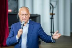 У нас состоялась приятная и конструктивная дискуссия о развитии пригородов муниципия Кишинев в зале, полном людей из Вадул-луй-Водэ.